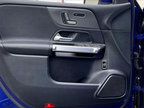 Certified 2021 Mercedes-Benz GLB 250 4MATIC image 18