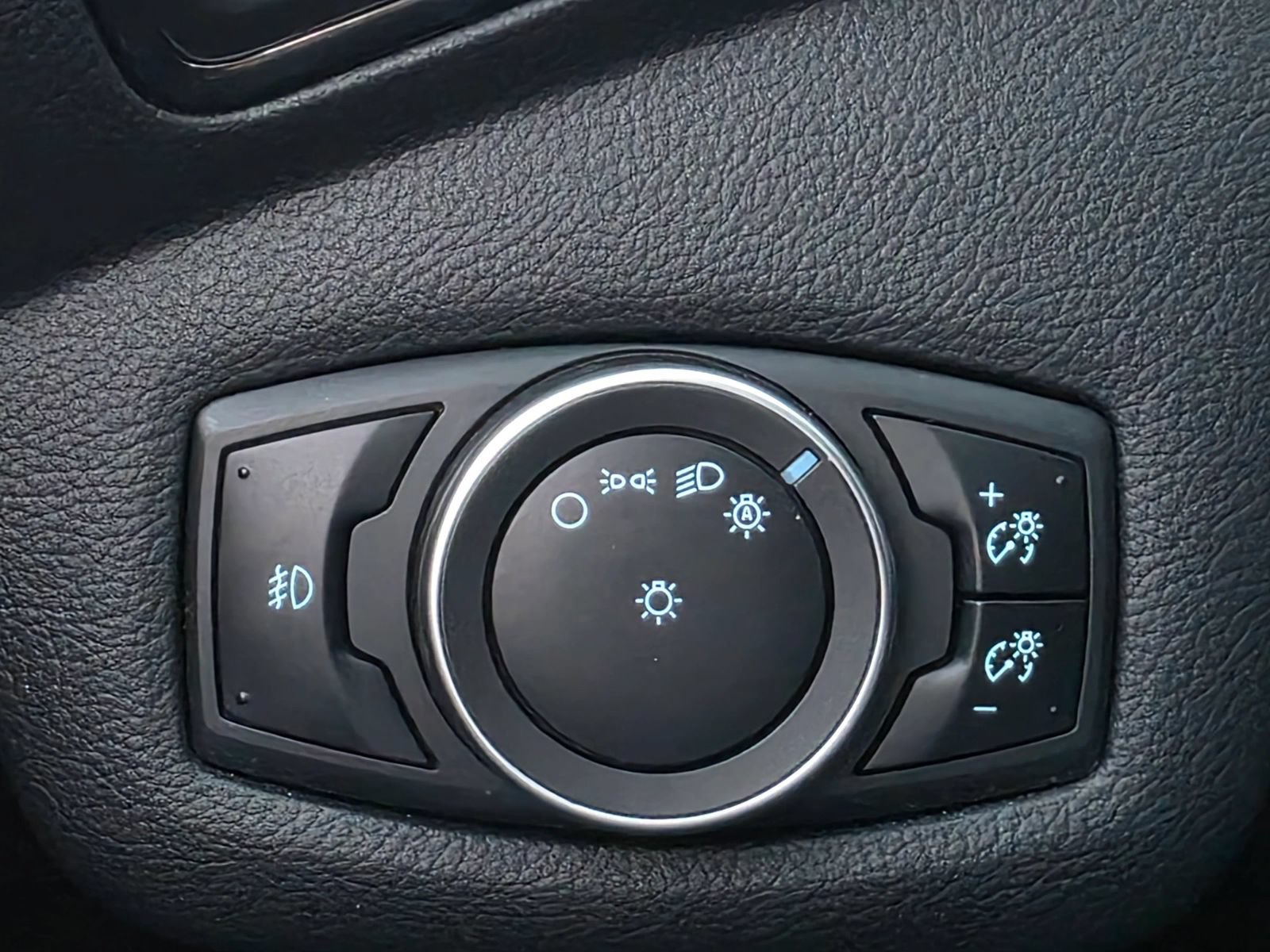 Used 2015 Ford Escape Titanium AWD/4WD image 18