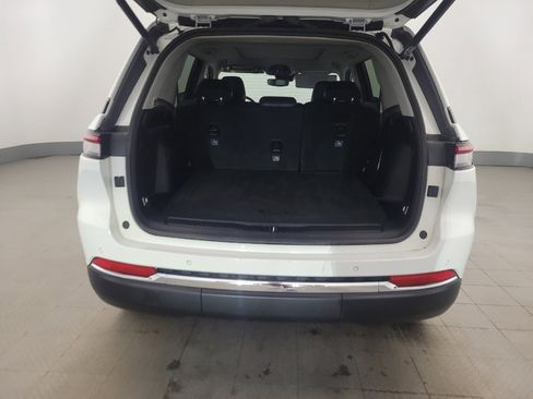 Used 2022 Jeep Grand Cherokee Limited 4xe image 29