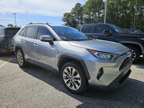 Used 2021 Toyota RAV4 XLE Premium FWD image 1