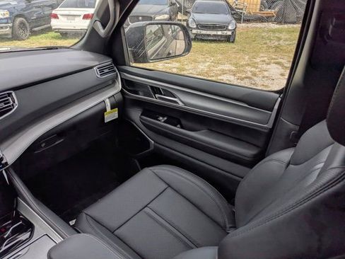 New 2026 Jeep Grand Wagoneer Limited image 19