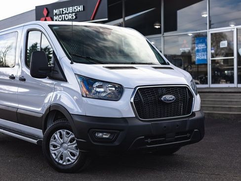 Used 2024 Ford Transit 250 Low Roof w/ Exterior Upgrade Package image 3