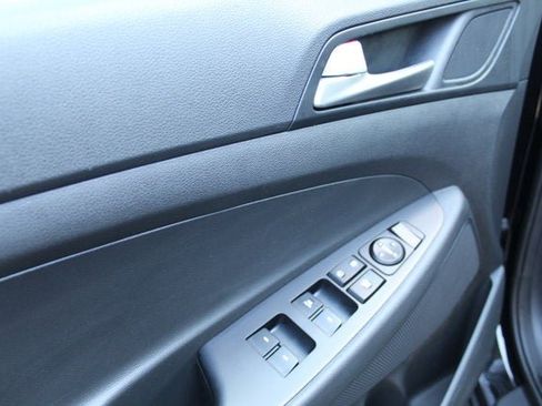 Used 2019 Hyundai Tucson Value AWD/4WD image 6