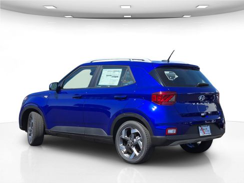 New 2025 Hyundai Venue Limited image 5