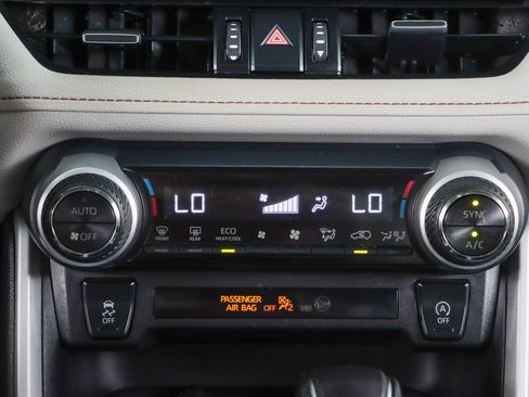 Used 2022 Toyota RAV4 XLE Premium FWD image 20