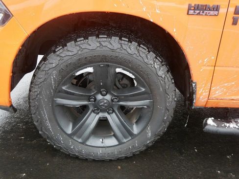 Used 2015 RAM 1500 Sport w/ Ignition Orange Sport Package image 6