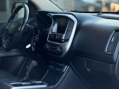 Used 2019 Chevrolet Colorado ZR2 image 13