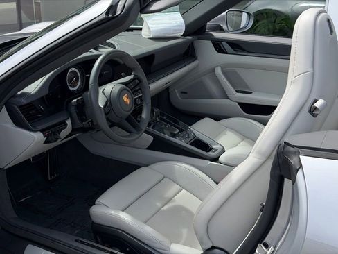 Certified 2021 Porsche 911 Cabriolet image 7