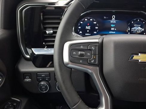 Used 2024 Chevrolet Silverado 1500 LT AWD/4WD image 20