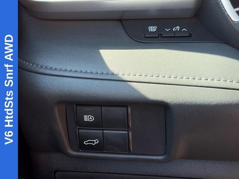 Used 2022 Toyota Highlander XLE AWD/4WD image 30