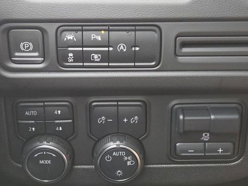 Used 2023 Chevrolet Tahoe RST w/ Luxury Package image 37