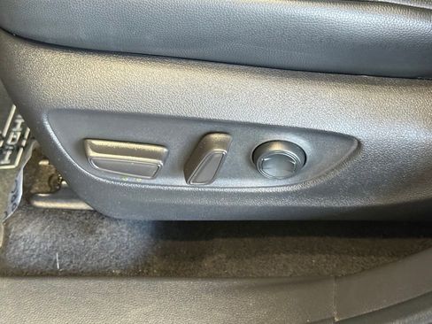 Used 2022 Toyota Highlander XLE image 22