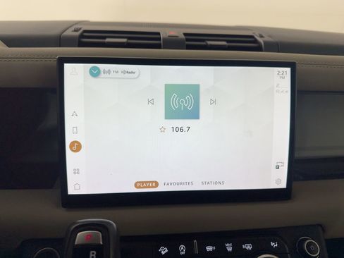 Used 2022 Land Rover Defender 110 X-Dynamic SE image 22