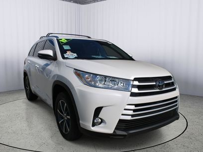 Used 2017 Toyota Highlander XLE