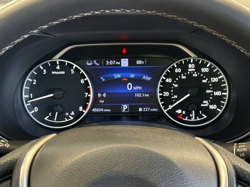 Used 2023 Nissan Maxima Platinum w/ Sport Mat Group FWD image 32