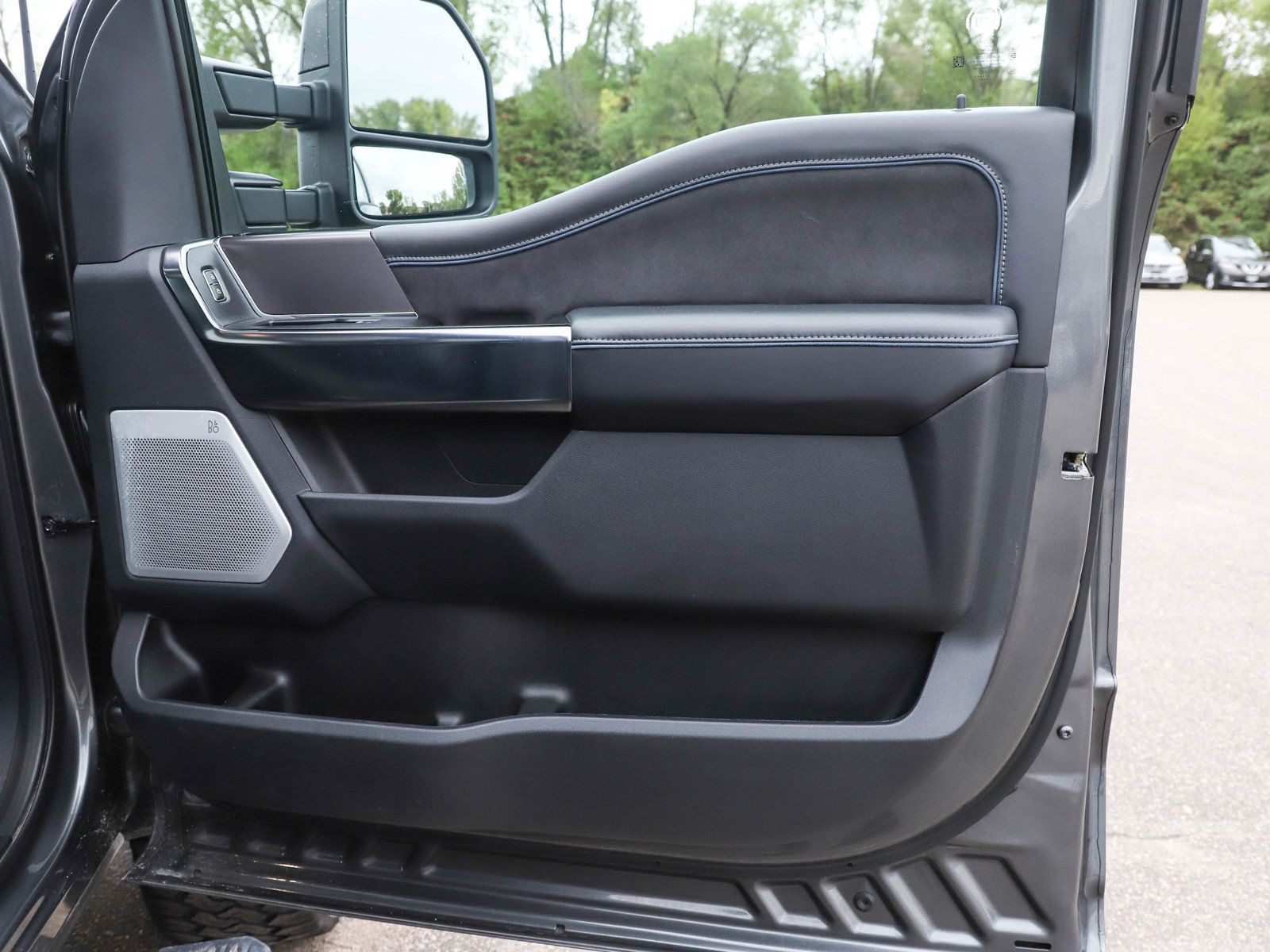 Used 2026 Ford F250 Platinum AWD/4WD image 12