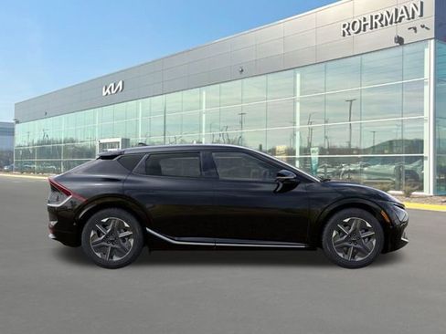 New 2025 Kia EV6 Light w/ Light LR Technology Package image 7