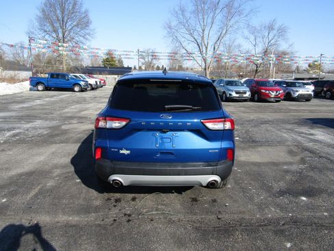 Used 2022 Ford Escape SE image 6