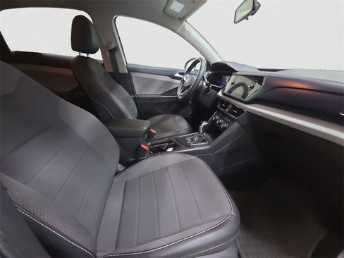 Used 2022 Volkswagen Taos SE image 15