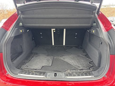 Certified 2025 Jaguar F-PACE R-Dynamic S image 30