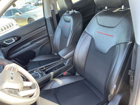 Used 2022 Jeep Compass Trailhawk w/ Trailer Tow Group image 11