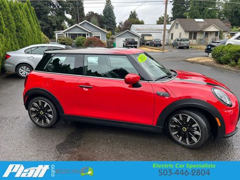 Used 2024 MINI Cooper SE FWD image 11