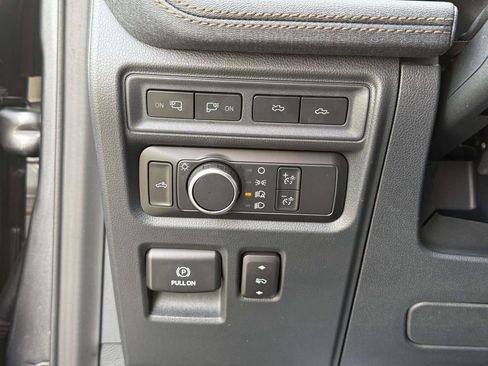 Used 2022 Ford F150 Lightning Lariat AWD/4WD image 24