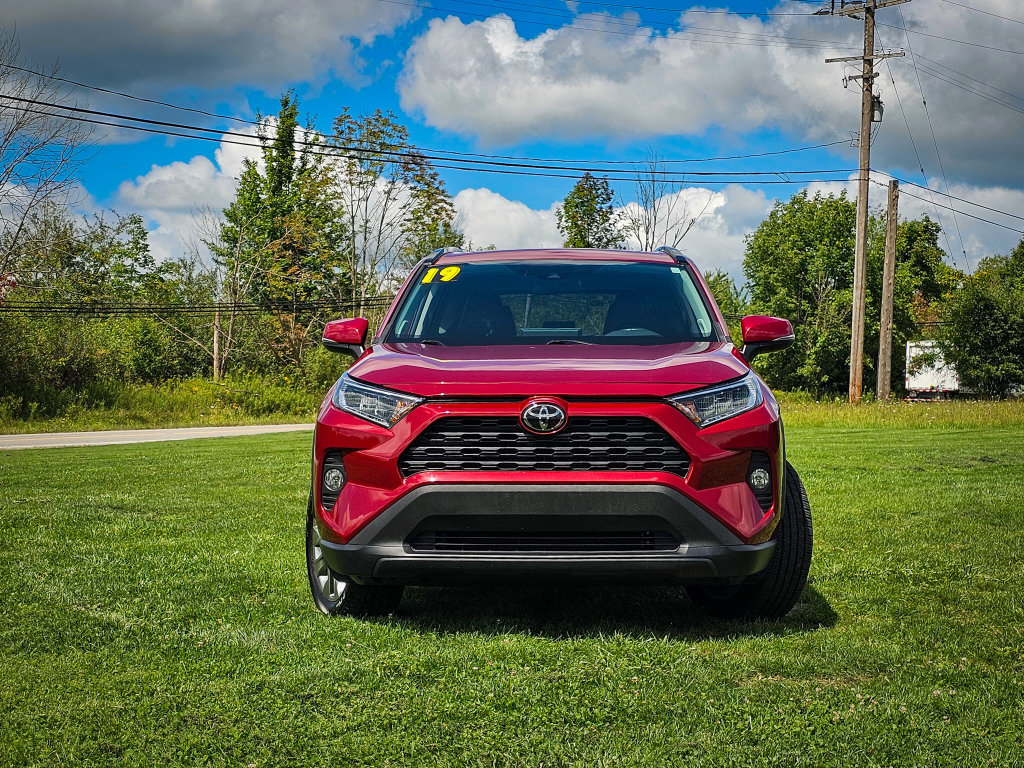 Used 2019 Toyota RAV4 XLE Premium w/ Cold Weather Package AWD/4WD image 8