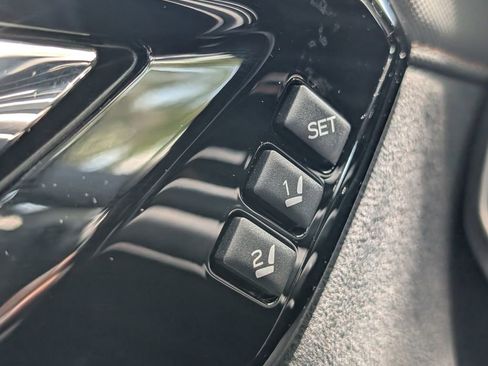 Used 2025 Subaru Forester Touring image 37