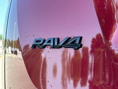 Used 2018 Toyota RAV4 Adventure AWD/4WD image 15