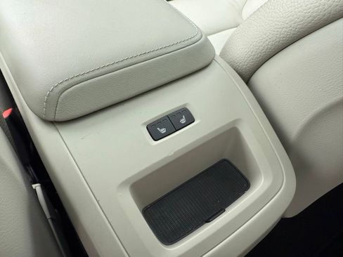 Used 2023 Volvo XC60 B5 Plus w/ Climate Package image 14