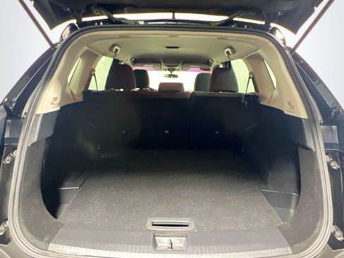 Used 2023 Nissan Rogue S FWD image 34