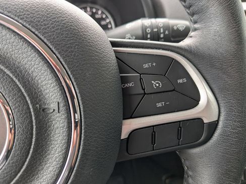 Used 2021 Jeep Renegade Latitude w/ Convenience Group AWD/4WD image 26