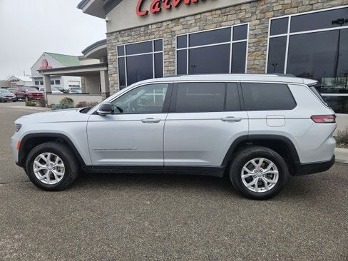 Used 2023 Jeep Grand Cherokee L Limited AWD/4WD image 2