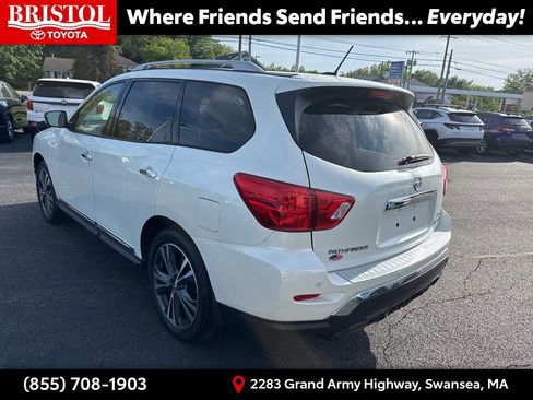 Used 2018 Nissan Pathfinder Platinum AWD/4WD image 7