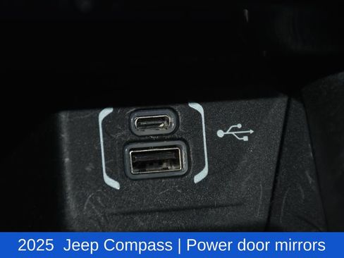 Used 2025 Jeep Compass Limited AWD/4WD image 23