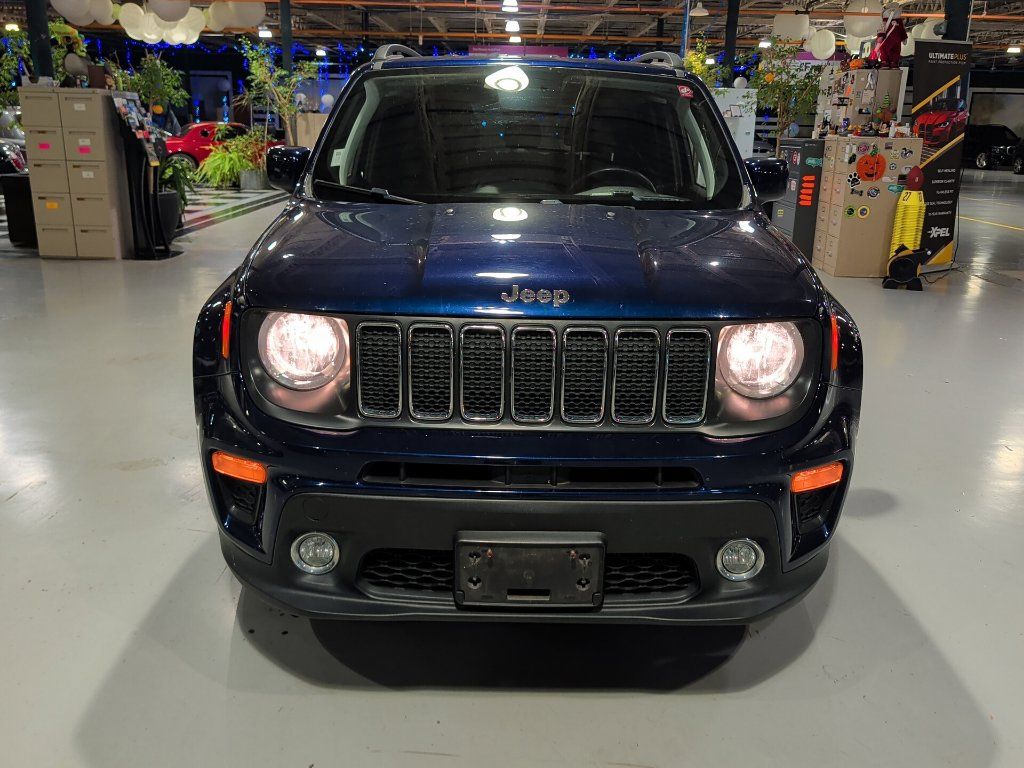 Used 2019 Jeep Renegade Latitude w/ Cold Weather Group AWD/4WD image 9
