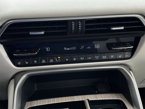 Used 2025 MAZDA CX-90 Plug-In Hybrid w/ Premium Plus image 18