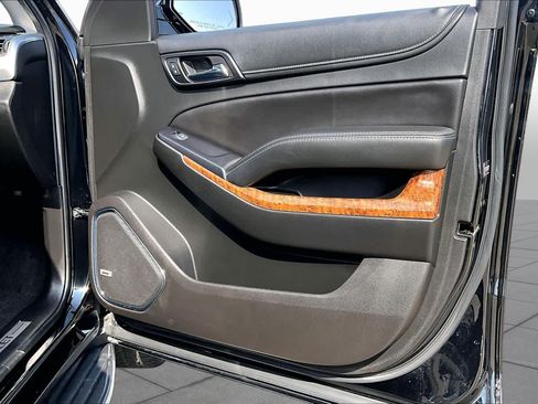 Used 2018 Chevrolet Tahoe Premier RWD image 23