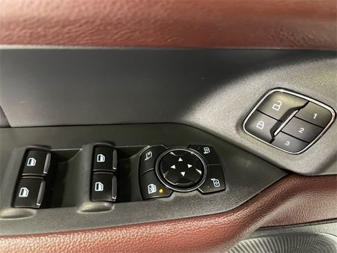 Used 2024 Ford Expedition Limited image 13