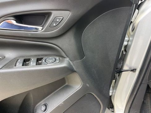 Used 2022 Chevrolet Equinox LT image 13