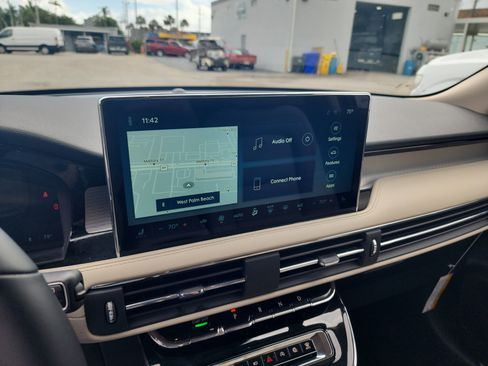 New 2026 Lincoln Corsair Premiere FWD image 38