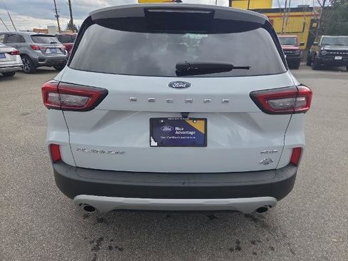 Certified 2025 Ford Escape Platinum AWD/4WD image 8