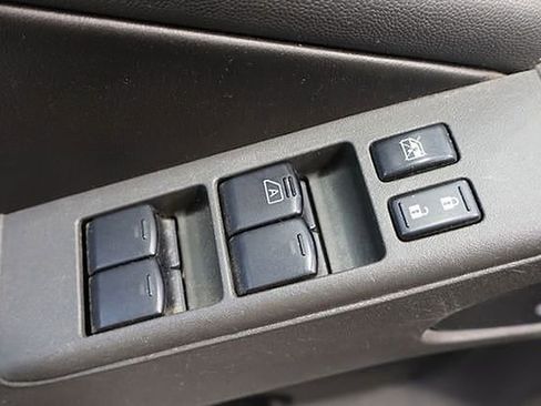 Used 2021 Nissan Frontier PRO-4X w/ Pro-4x Utility Package image 19