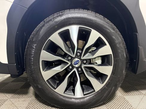 Certified 2025 Subaru Outback Limited AWD/4WD image 36