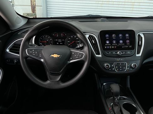 Used 2024 Chevrolet Malibu LT image 14