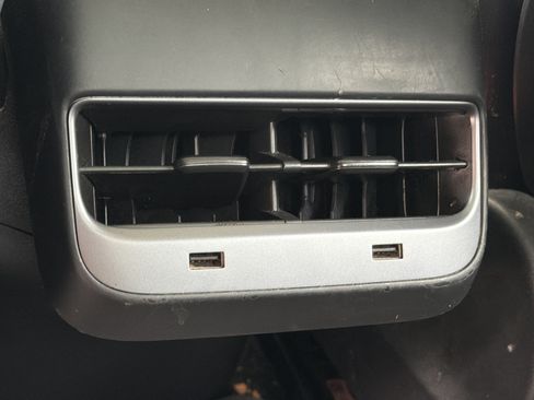 Used 2018 Tesla Model 3 Mid Range RWD image 16