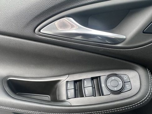 Certified 2024 Buick Encore GX Avenir w/ Avenir Convenience Package image 10