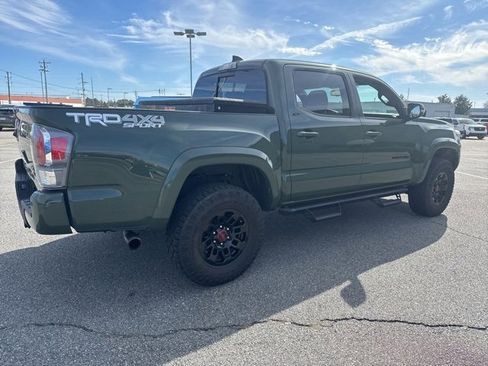 Used 2021 Toyota Tacoma TRD Sport w/ Technology Package image 3