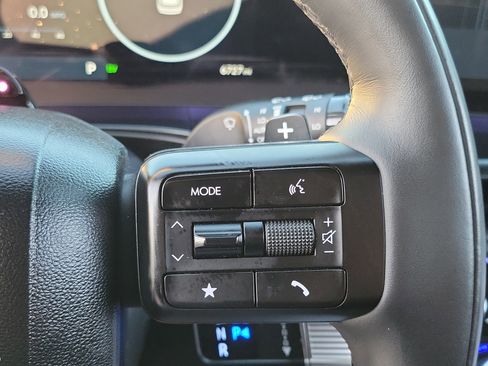 Certified 2025 Hyundai Santa Fe Calligraphy image 8